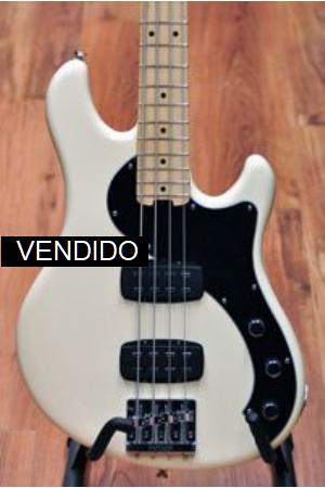 Fender American Standard Dimension IV Olympic White